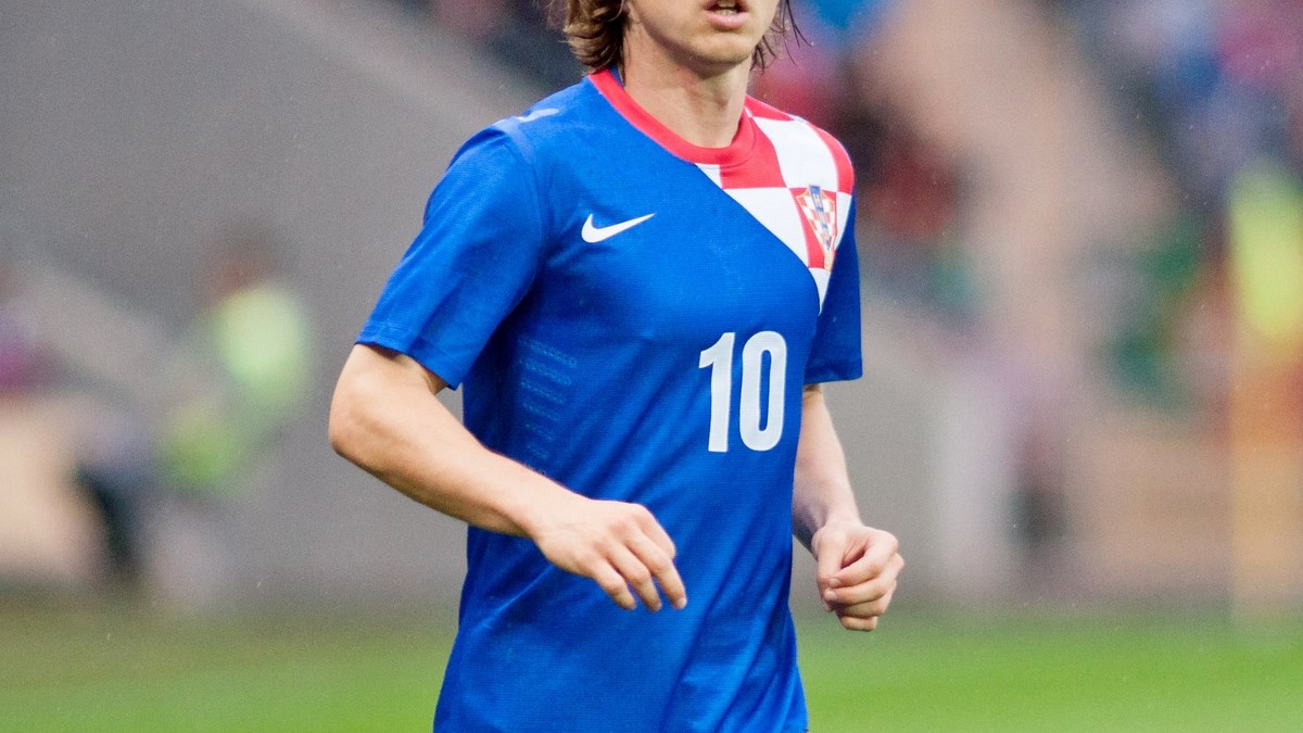 Croatia breathe again as Modrić reaches 200 caps and Budimir delivers