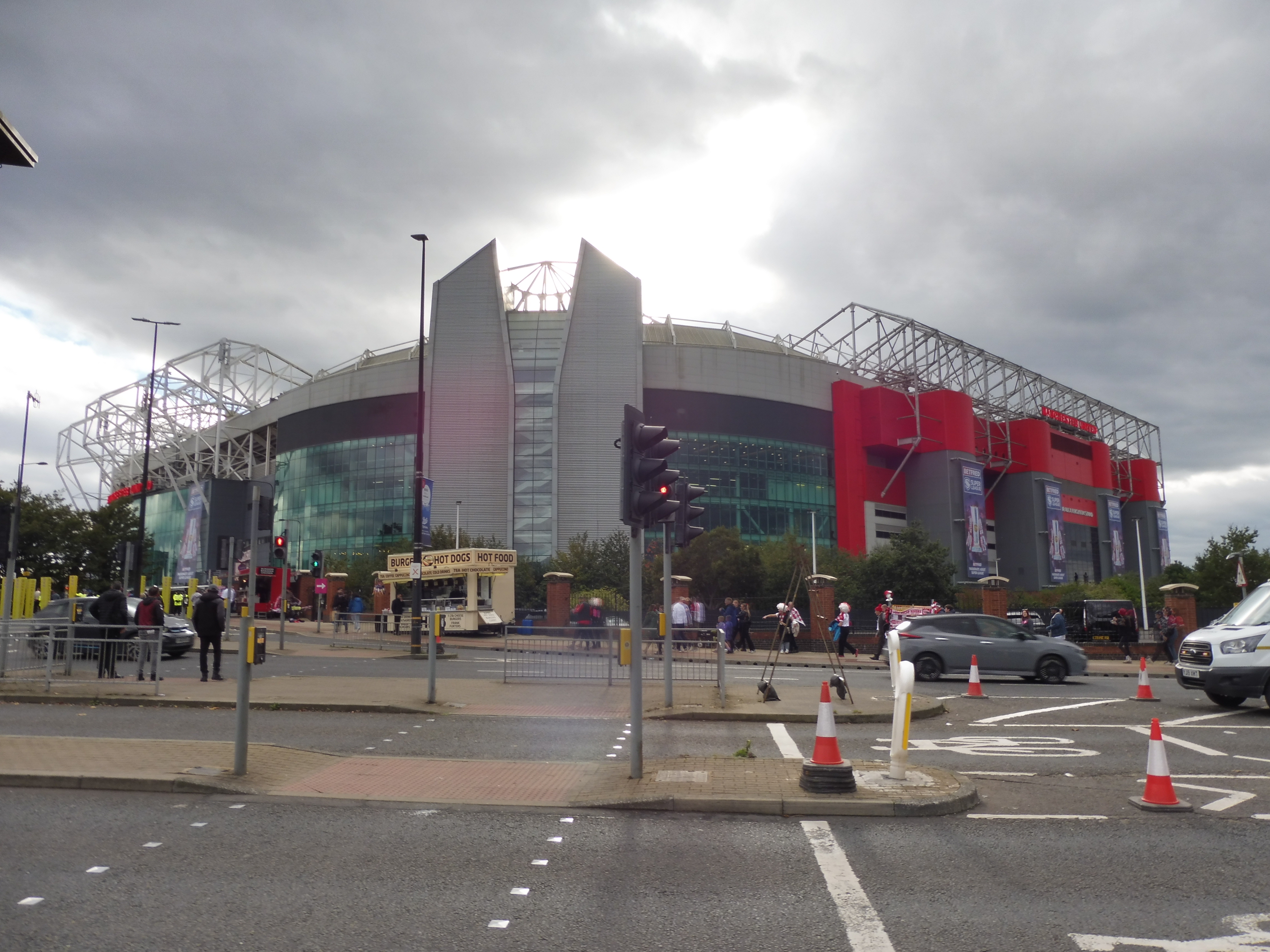Manchester United secure the land: Old Trafford enters a new stadium era